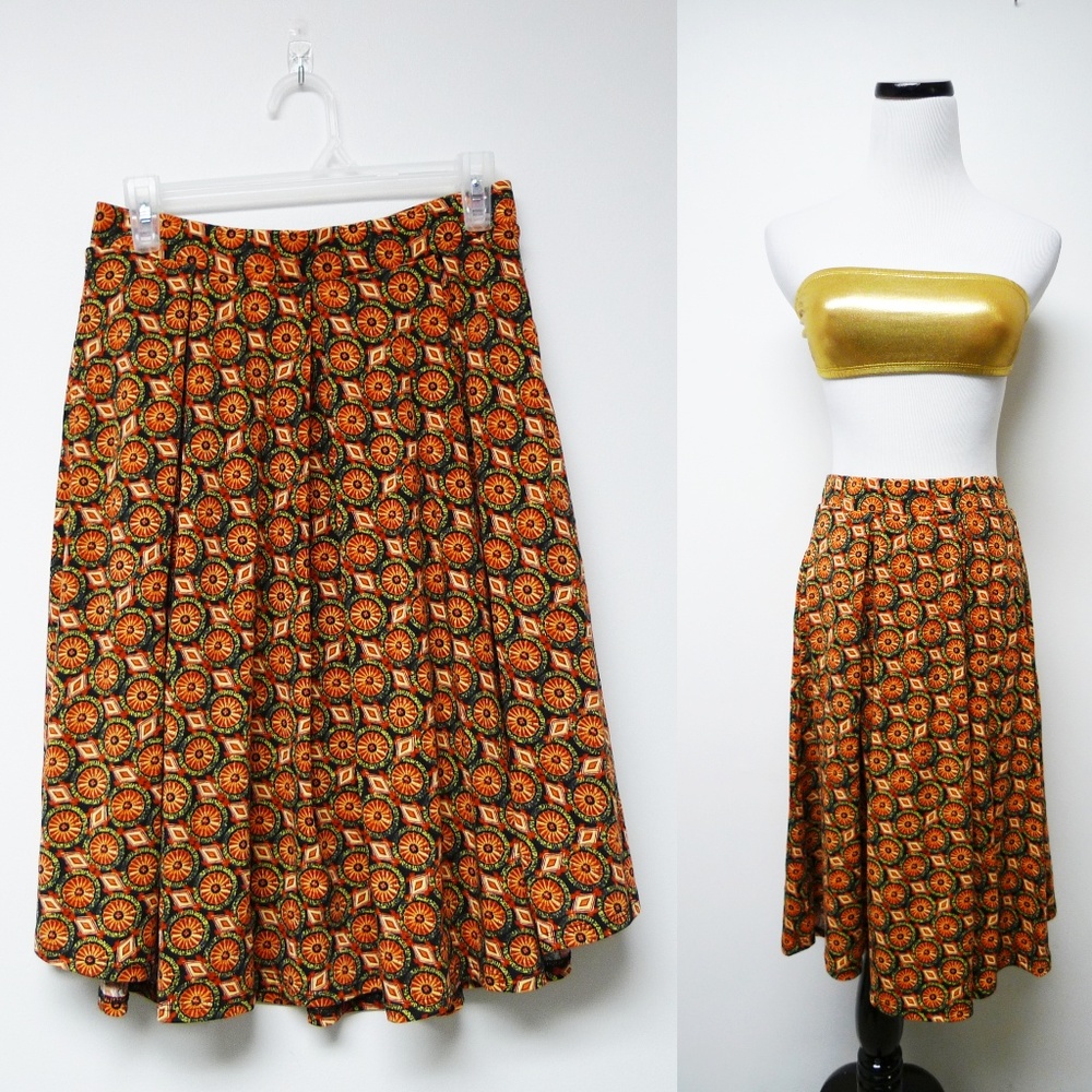 LuLaRoe Madison pleated skirt . made in USA